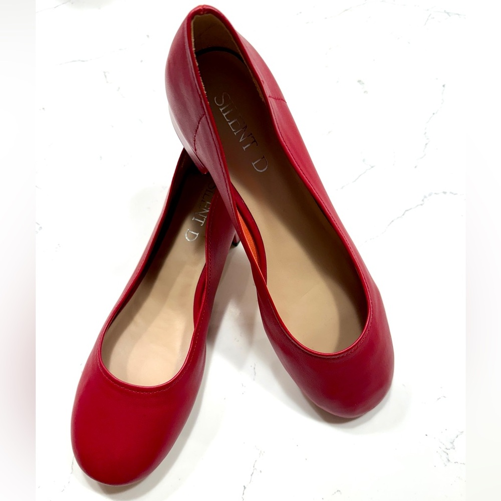 NEW Silent D Annabelle red Low Pump Sz 8.5